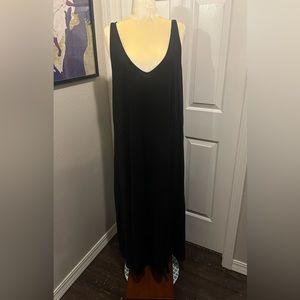 Black Low Cut V-neck Loose-Fit Maxi Dress